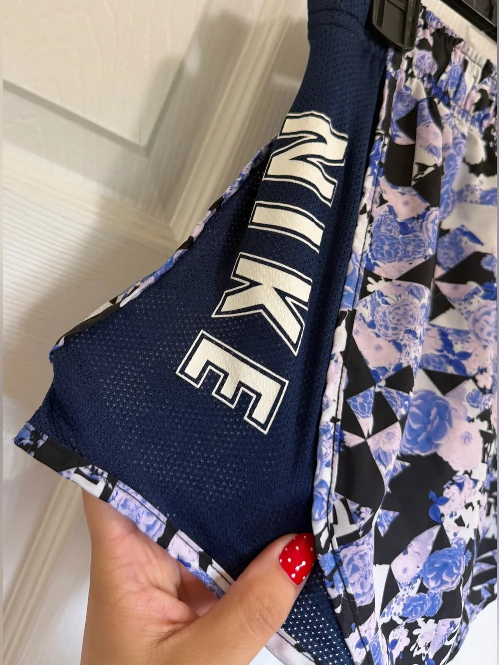 Nike Dri-FIT Tempo Girls Printed Running Shorts Size Large (14-16)